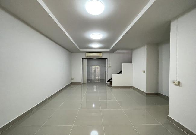 ขายทาวน์เฮ้าส์ หมู่บ้านพฤกษา 14 a ซอยวัดลาดปลาดุก ถนนกาญจนาภิเษก อำเภอบางใหญ่ นนทบุรี 4