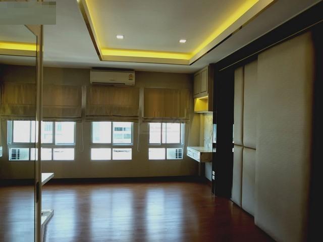 ขาย ทาวน์โฮม 3 ชั้น บ้านกลางกรุง เดอะรอยัล เวียนนา รัชวิภา ติดถนนรัชดาภิเษก ซอยรัชดาภิเษก 27/1 ใจกลางเมืองย่านธุรกิจ ใกล้ทางด่วนศรีรัช 6
