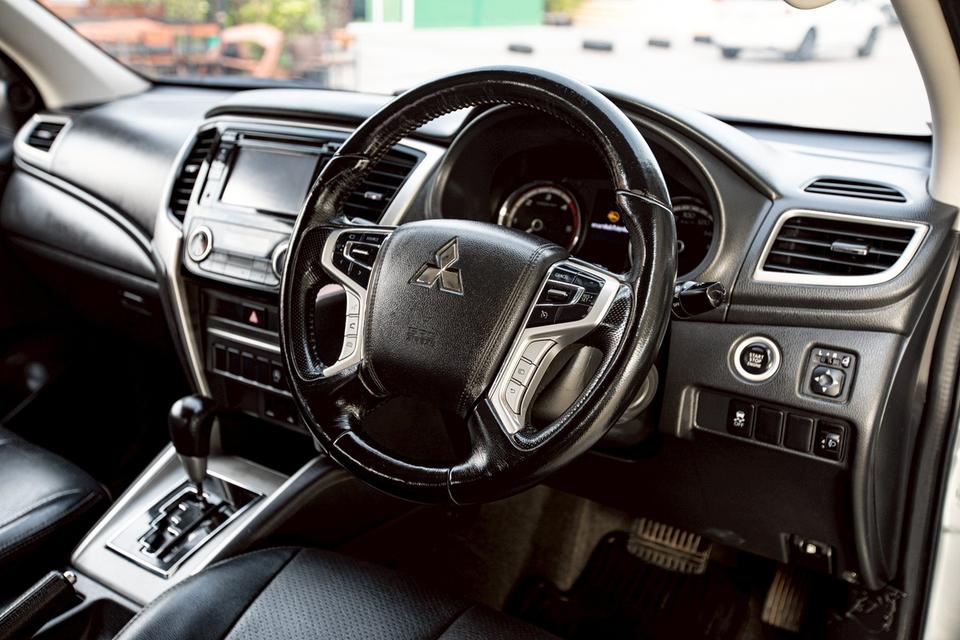 MITSUBISHI TRITON 2.4GT PLUS DOUBLE CAB ปี 2019 สีเทา เกียร์ออโต้  14