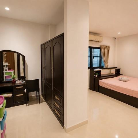ขายบ้าน Home Office สำนักงาน ซอยรามอินทรา5 ขนาดเนื้อที่ 112 ตร.ว.ใกล้ ทางด่วน 6
