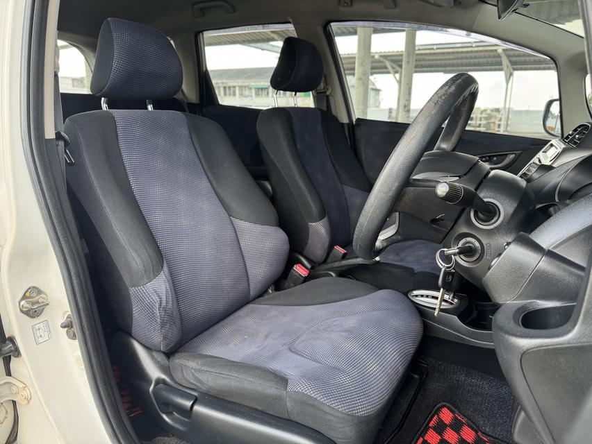 HONDA JAZZ GE 2011 AUTO IVTEC 18