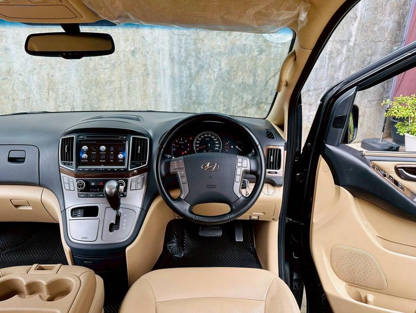 ขาย Hyundai H1 2.5Deluxe ปี19 7