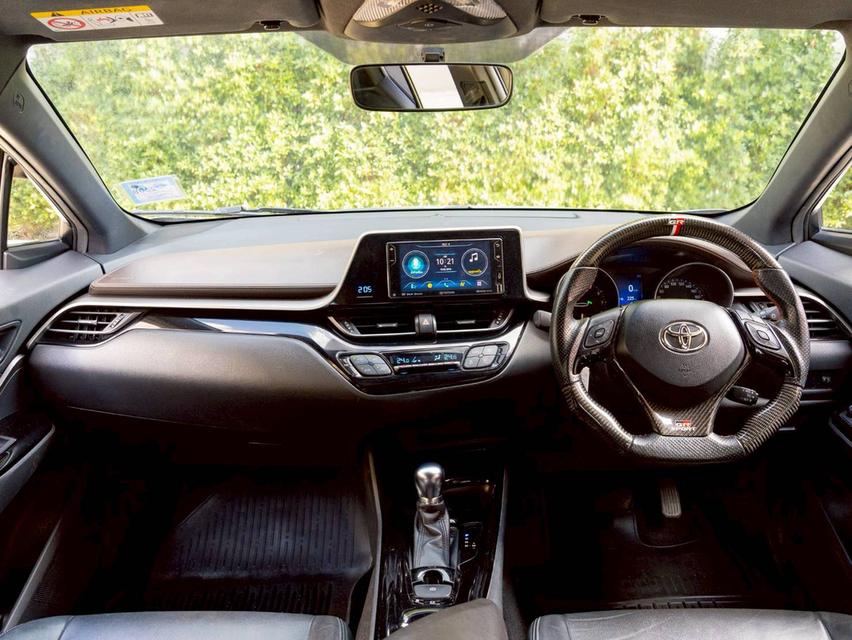 Toyota CHR 1.8Mid ปี18 13