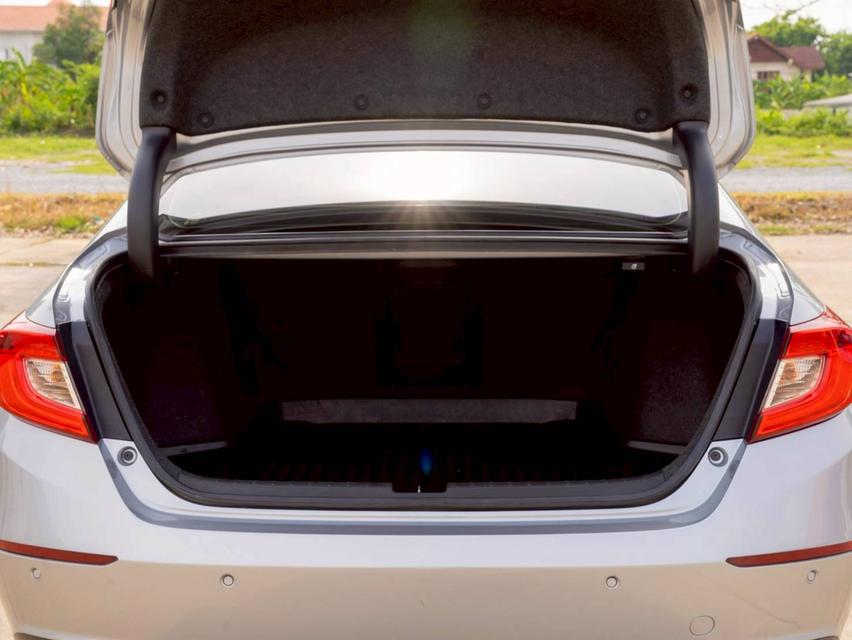 ขาย Honda Accord 2.0e:hev ปี22 19