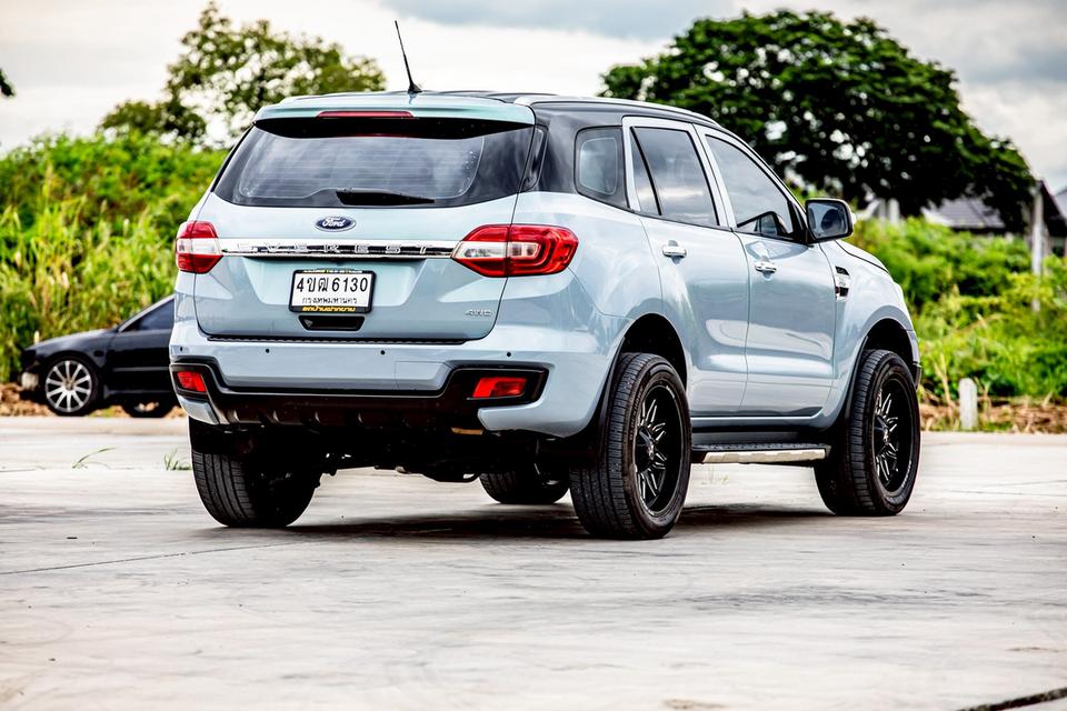 Ford Everest 3.2 Titanium+ 4WD ปี 2015 สีฟ้า  6