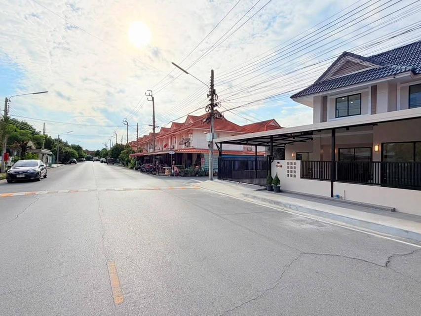 หมู่บ้านพฤกษา21 คลองถนน - บางใหญ่บ้านแฝด 2 ชั้น หลังมุมถนนเมน  ต้นโครงการ ทำเลดี เหมาะกับการค้าขาย/เปิดกิจการ /โฮมออฟฟิศได้ 3