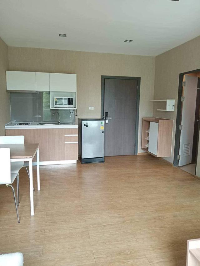 🔑 คอนโดมิเนียมทำเลดี พร้อมเฟอร์ครบ ใกล้ มช. #เมืองเชียงใหม่ ราคาเพียง 12,000 บาท/เดือน✨ 公寓出租 1 卧室 1 卫生间 – 租金 12,000 泰铢/月 ✨