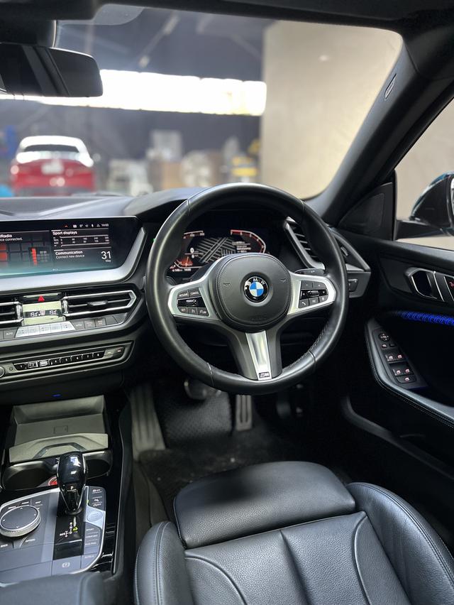 BMW 220i M Sport 6