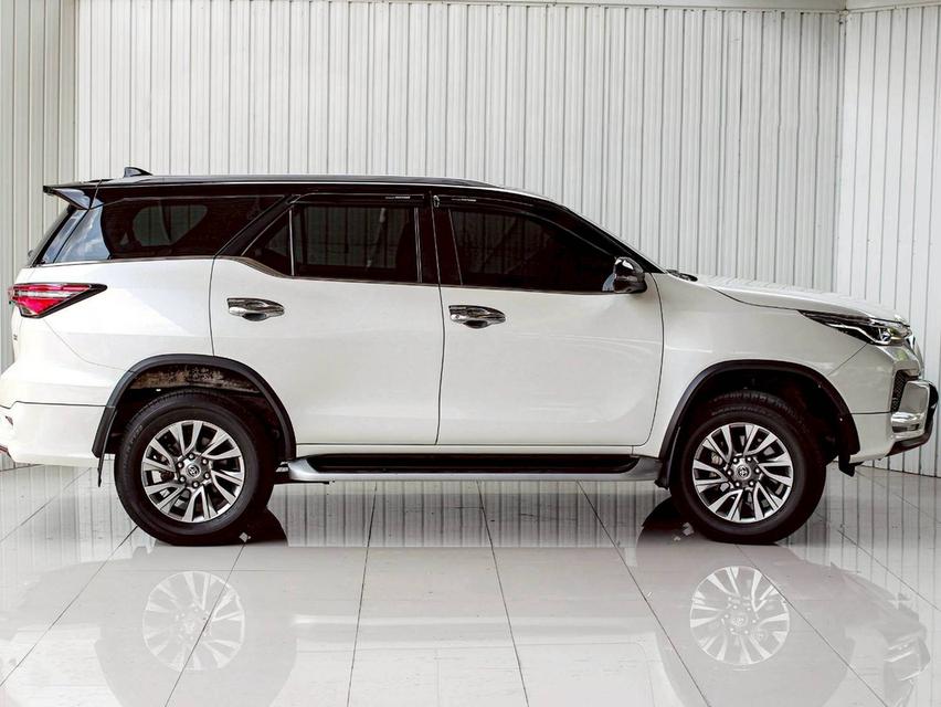 TOYOTA FORTUNER, 2.4 V 4WD LEADER ปี 2022 โฉม ปี15-ปัจจุบัน