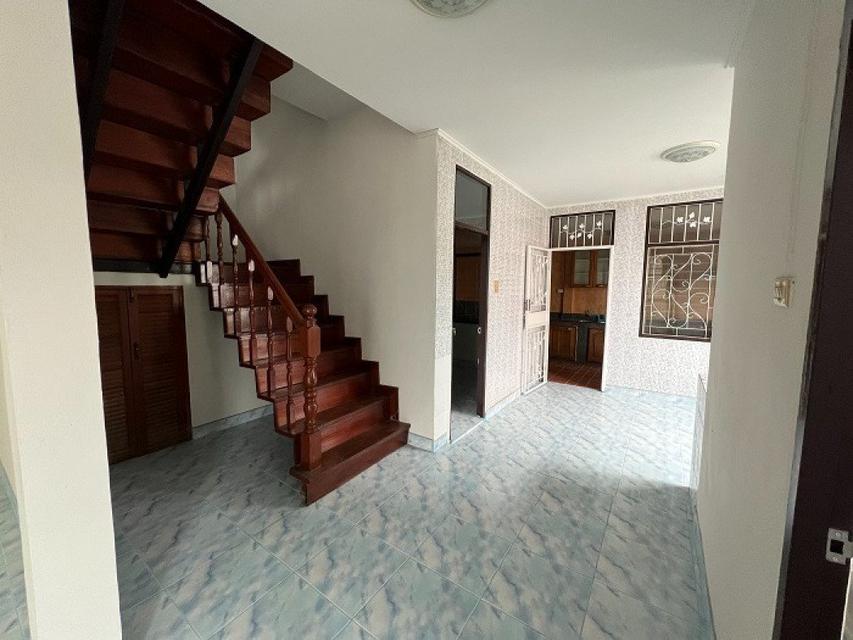รูป ขาย ทาวน์โฮม บ้านอยู่เจริญ 3 136 ตรม. 34 ตร.วา หลังมุม ทำเลดี 2