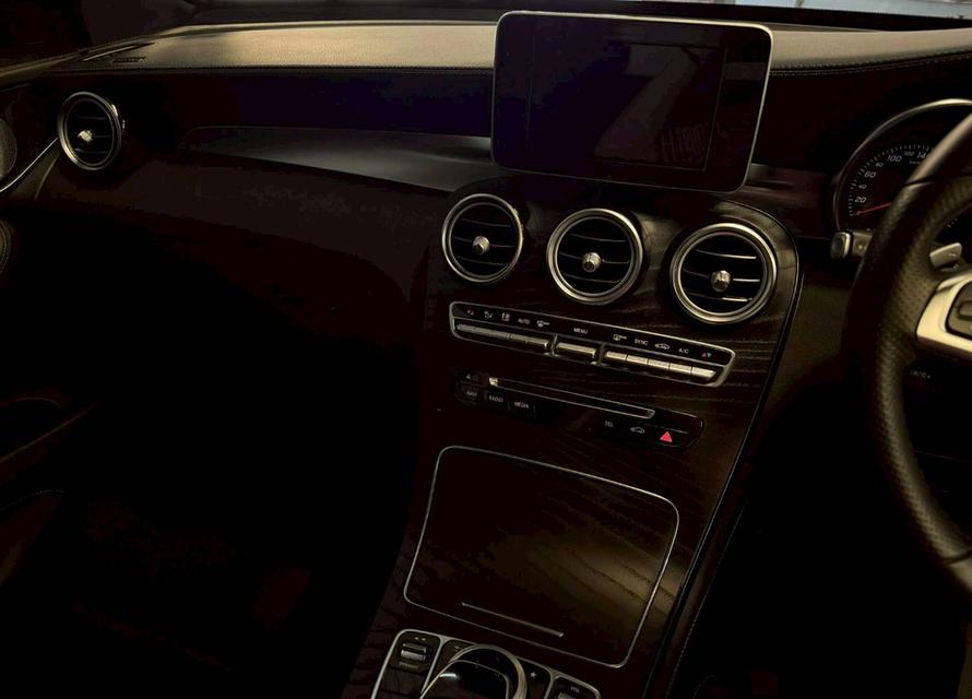 Mercedes-Benz GLC250d 4MATIC AMG Dynamic ปี 2019 รูปที่ 10