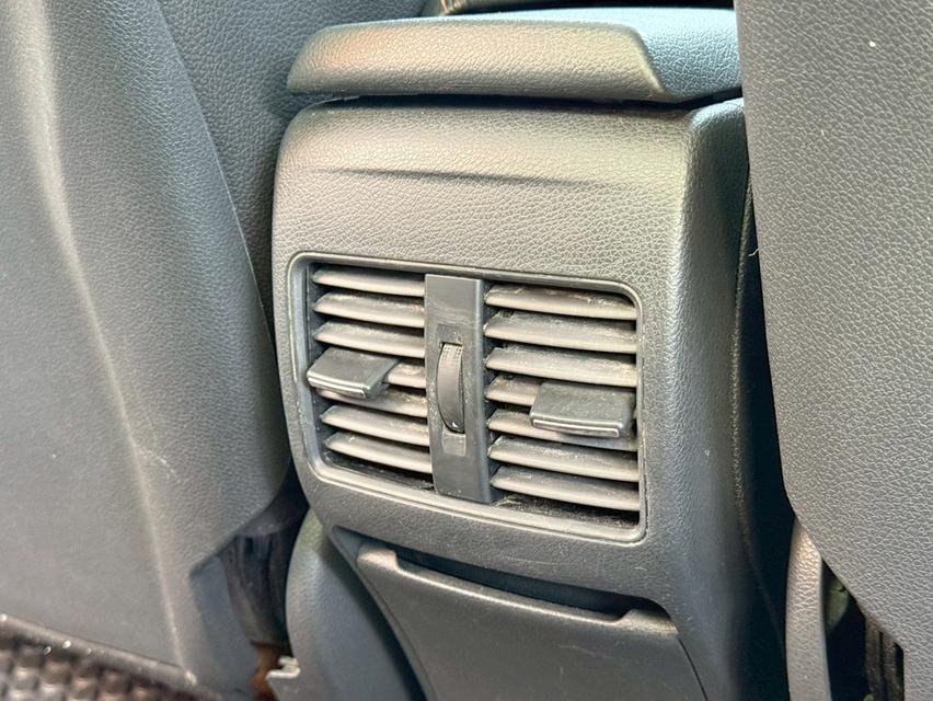 Mercedes-benz GLA250 2.0 ปี 2016 14