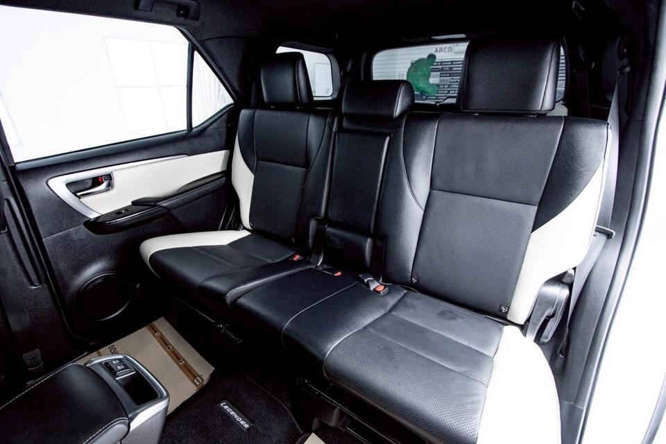 รหัสรถ 1D319 FORTUNER 2.8 LEGENDER 4WD BLACKTOP 2020 8