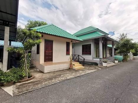 ทั้งหมด 13 หลัง พิเศษ 7 ล้านบาท ทำเป็นบ้านเช่ารายเดือน /รายวัน เมืองนครนายก เนื้อที่ 388.6 ตารางวา ใกล้โรงเรียนนายร้อย ต.พรหมมณี อ.เมือง จ.นครนายก 1