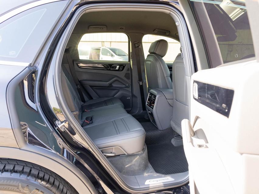 รหัสรถ 12AT2657 2020 : Porsche Cayenne e-hybrid 3.0 SUV 4WD 14