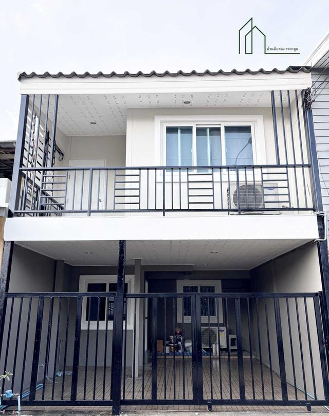 หมู่บ้านรัตนธานี ทาวน์เฮ้าส์ 20 ตรว. อยู่หลังโลตัส บางนา 1