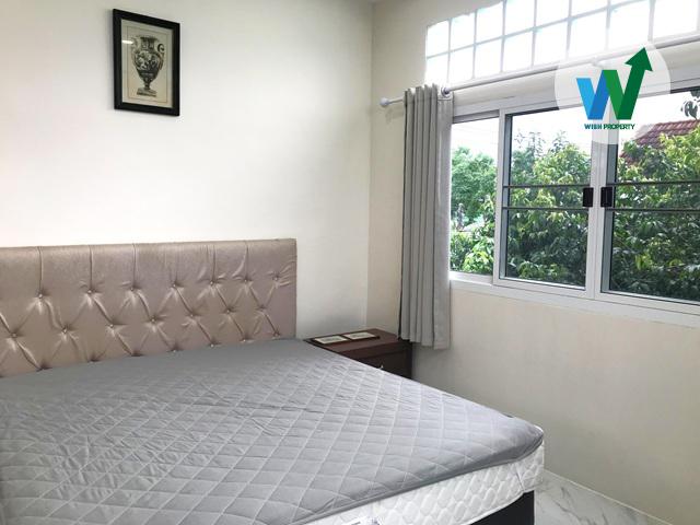 บ้านเช่า ตึกใหม่ ทันสมัย สภาพดีมาก ใหม่เอี่ยม 128 ตร.ม. 2 ห้องนอน 1 ห้องน้ำ 3 แอร์ ใกล้โรงเรียนนานาชาติฮาร์โรว์ 8