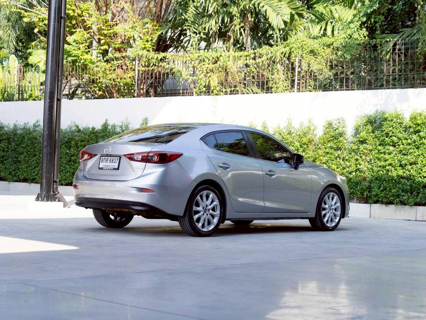 Mazda 3 2.0S ปี 2015 ♨️ #ประกันเครื่องเกียร์หลังการขาย3ปี / 30,000km. ♨️ 4
