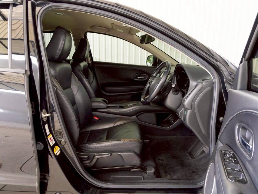Honda HR-V 1.8E limited ปี จด 2016 15