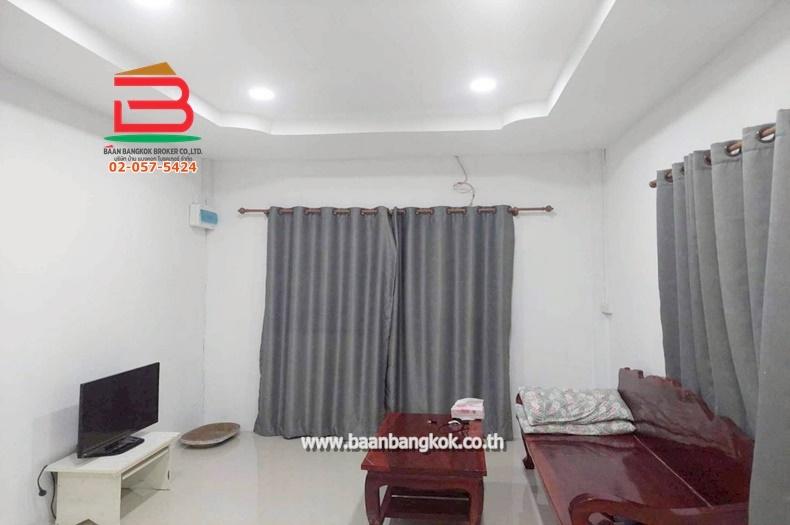 บ้านเดี่ยว 1 ชั้น หลังริม หมู่บ้าน สวนธนพร ลำลูกกา คลอง8 เนื้อที่ 60 ตรว. ถนนลำลูกกา อ.ลำลูกกา ปทุมธานี 4