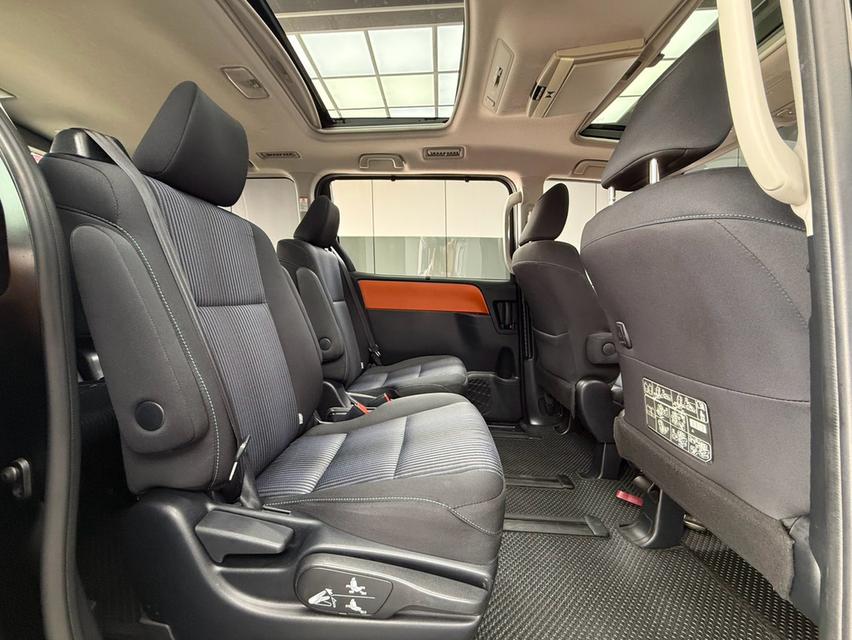 TOYOTA VOXY, 2.0 ZS  โฉม ปี14-ปัจจุบัน สีดำ ออโต้  เครื่องยนต์ 2.0 เบนซินล้วน ไม่เคยติดแก๊สมาก่อน รูปที่ 9