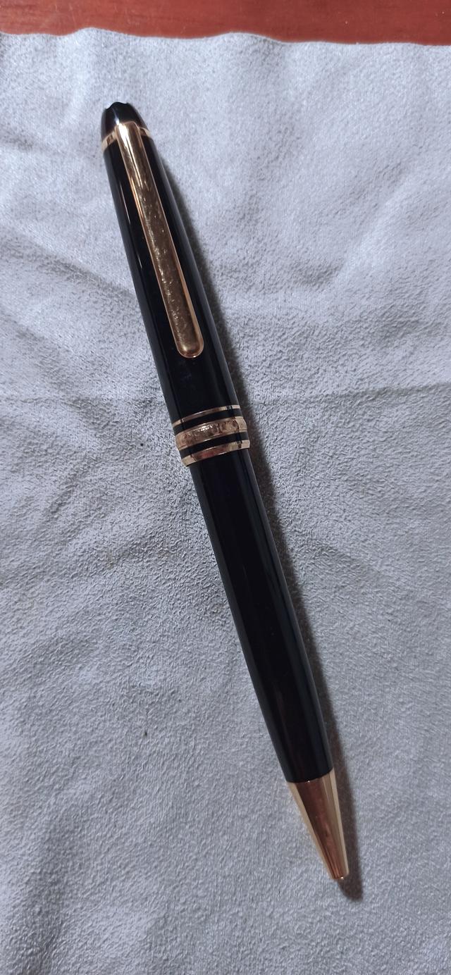 ปากกา Montblanc Meisterstuck ballpoint 164 Gold-black Classique มือสอง 1
