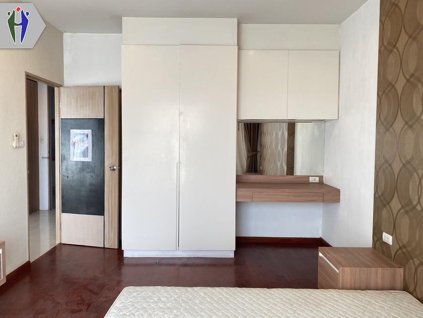 ให้เช่า เดอะ กรีน ลีฟวิ่ง คอนโด 10,000 บาท • ขนาด 50 ตารางเมตร • 1ห้องนอน 1ห้องน้ำ ห้องนั่งเล่น • โซฟา, ทีวี,เครื่องปรับอากาศ • ระเบียง • สระว่ายน้ำแล 6