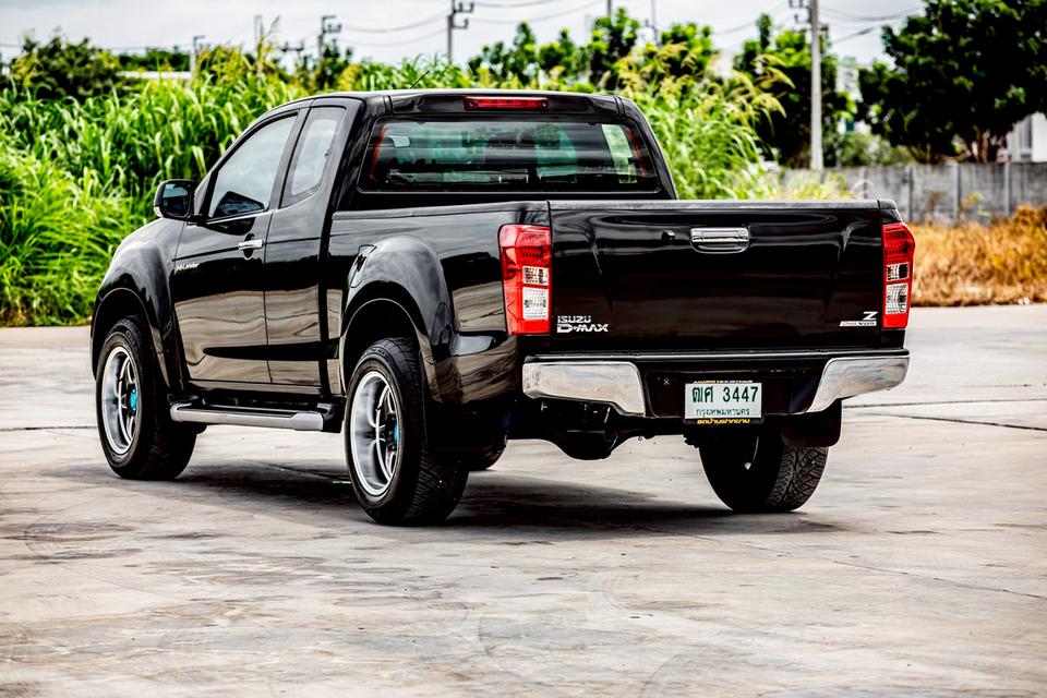 Isuzu D-Max Hi-Lander Cab 2.5 VGS Z ท๊อปปี 2013 เกียร์ธรรมดา สีดำ  8