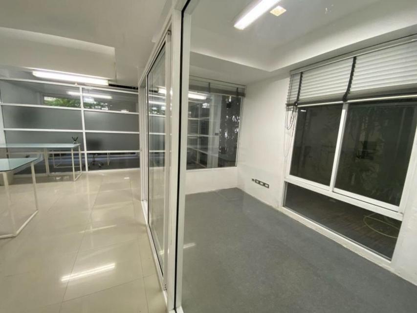 ให้เช่า โฮมออฟฟิศ 3 ชั้น หลังมุม 220 ตร.ม. Town in Town ลาดพร้าว 94 2