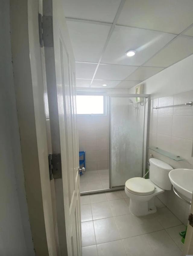 Sell by owner hard up for cash 750 m from MRT. 7