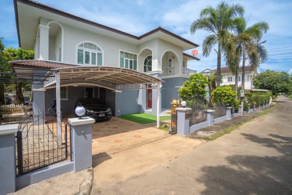 ขายด่วน บ้าน Pool Villa รีเจนท์โฮม โครงการ 1 สันทราย, เชียงใหม่ ขนาด 234 ตร.ว. หลังมุม ใกล้ริมปิง Meta Mall 2