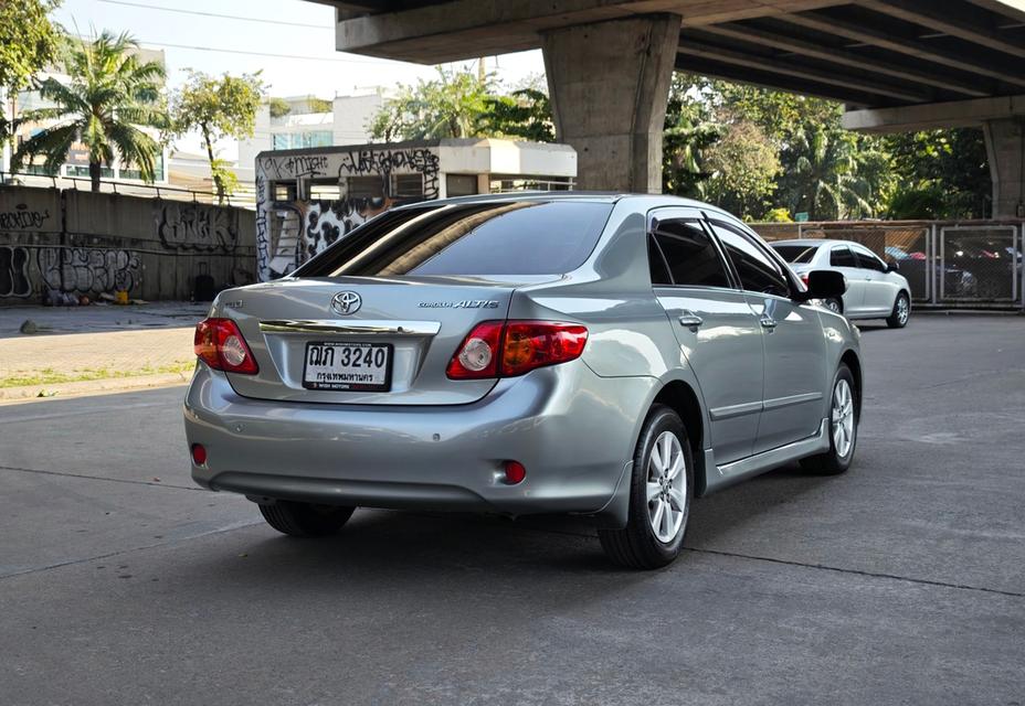 Toyota Corolla Altis 1.6 E auto ปี 2009  4