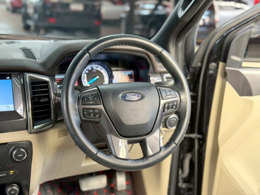 FORD EVEREST 3.2 Titanium+ 4WD ปี2018ออพชั่นจัดเต็ม ขับนิ่ม เครื่องแน่น ไมล์น้อย