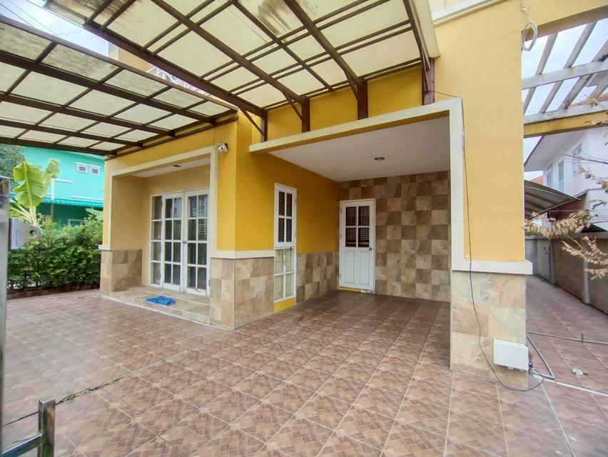 ขาย ถูกสดๆบ้านแฝดอารมณ์บ้านเดี่ยว ทำเลดีใกล้เมือง หมู่บ้านบุรีรมย์ คลองสี่ ลำลูกกา หลังมุมพื้นที่เยอะ 2