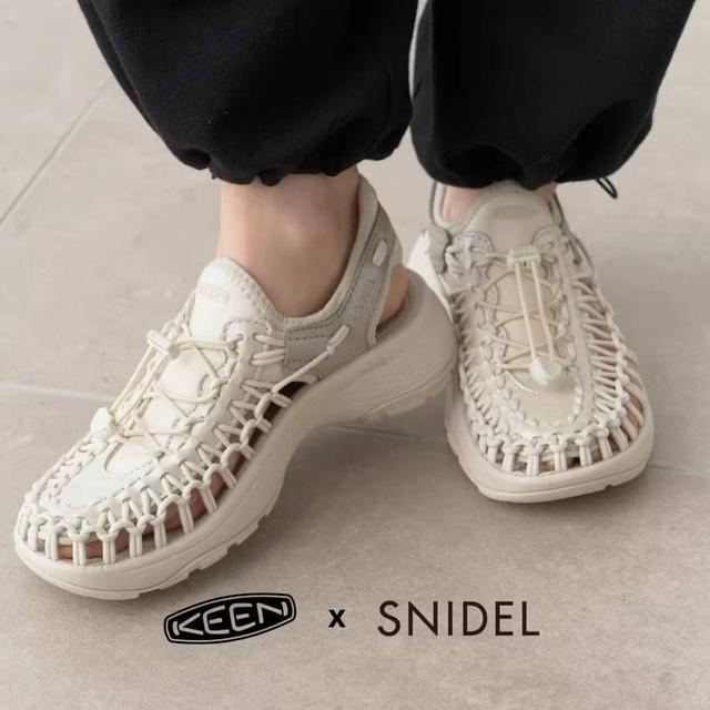 รองเท้ามือสอง Keen รองเท้าผู้หญิง รุ่น Women's UNEEK ASTORIA