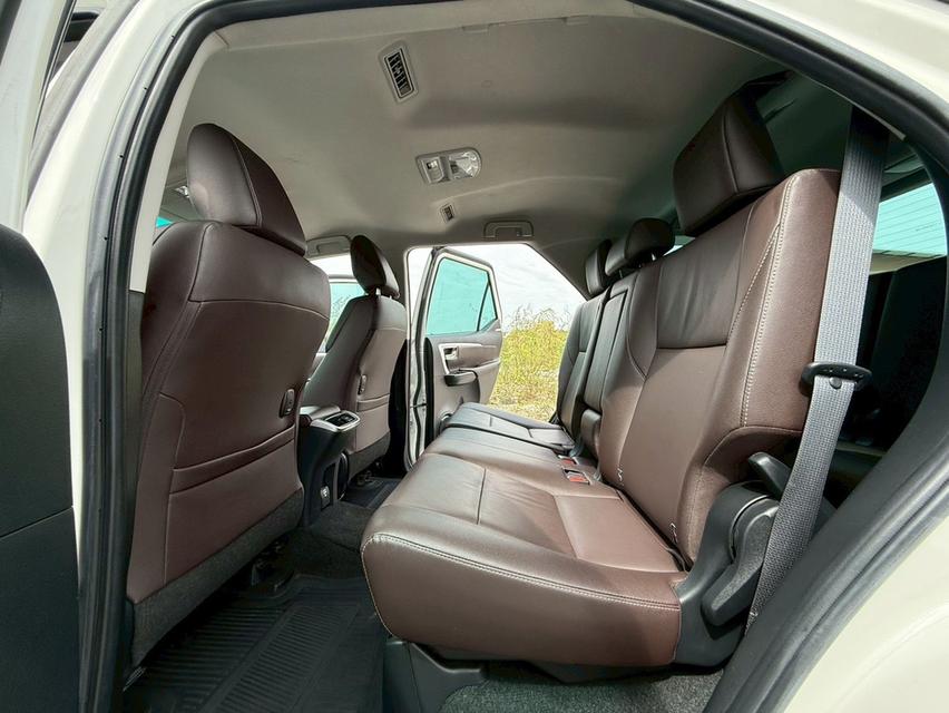 Toyota Fortuner 2.4 G สีขาว ปี2020รถมือเดียวป้ายแดง สีเดิมไม่เคยชน เจ้าของดูแลดี ใช้น้อย สภาพพร้อมใช้งาน 7