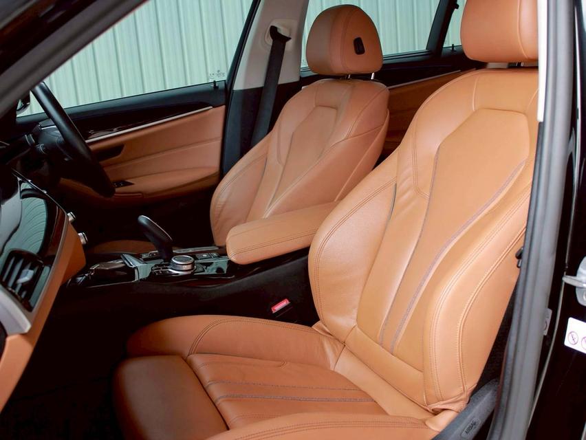 ขาย BMW 530e Elite ปี20 13