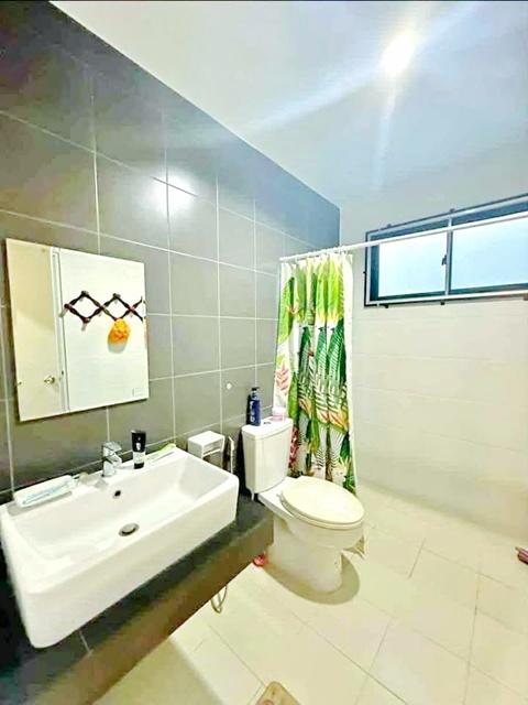 เชียงใหม่ Star Avenue 5 หางดง 1.8 กม.ให้เช่าทาวน์โฮม 2 นอน 2 น้ำ Big C หางดง 3.6 กม. แยกสะเมิง 1.3 กม. 6