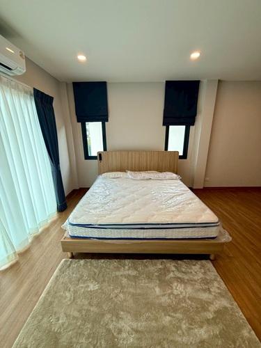 U1411 ให้เช่าบ้านเดี่ยว 2 ชั้น หมู่บ้านเซนโทร วิภาวดี โครงการ Centro vibhavadee ใกล้โรงเรียนนานาชาติฮาโรลด์ วิภาวดี บ้านใหม่ บ้านพร้อมเฟอร์ครบ ทำเลดีเ 19