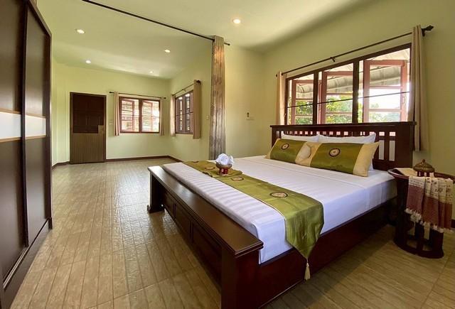 ให้เช่าบ้านโมเดิร์น2ชั้น 100ตรว. 5นอน3น้ำ เช่าลดเหลือ 23,000บ. เฟอร์ครบ เลี้ยงสัตว์ได้ แยกกองทราย บ้านจินดาวิลล่า ต.หนอง 8