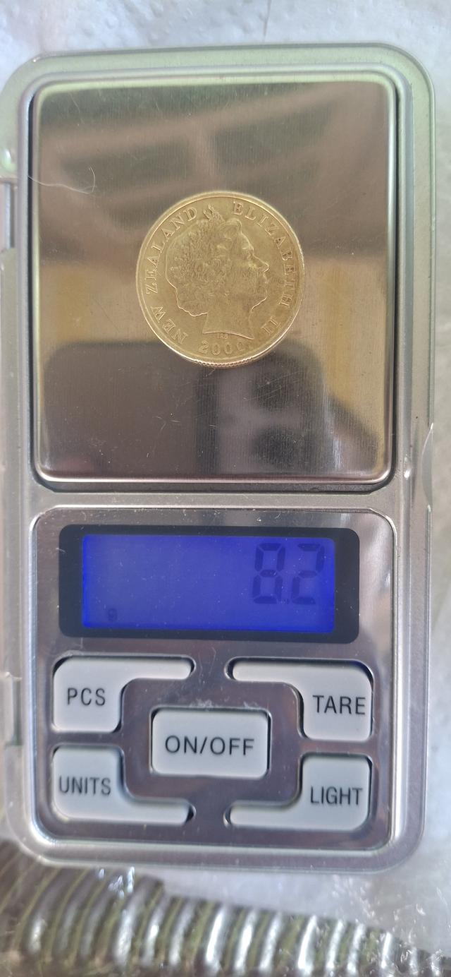 เหรียญ 1 ปอนด์อลิซาเบธ รูปที่ 2