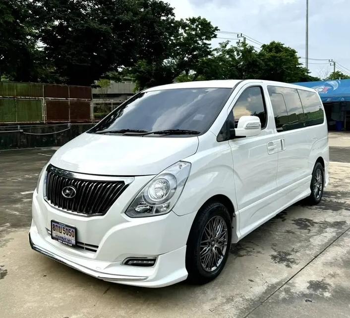 ขาย Hyundai H-1 3