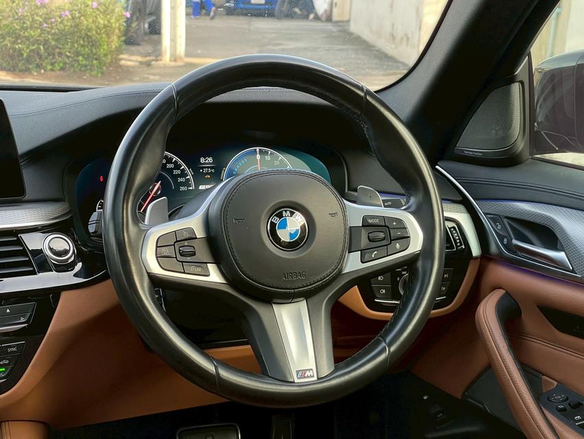 รหัสรถ KPV5632 2019 BMW 530e M-Sport 12