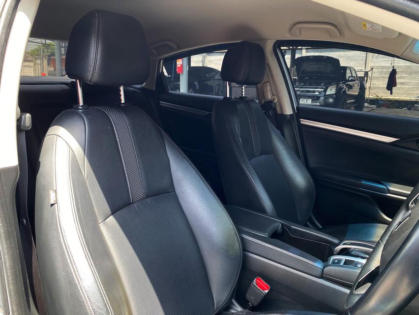 Honda Civic FC 1.8EL MNC ปี2019 จด2020 10