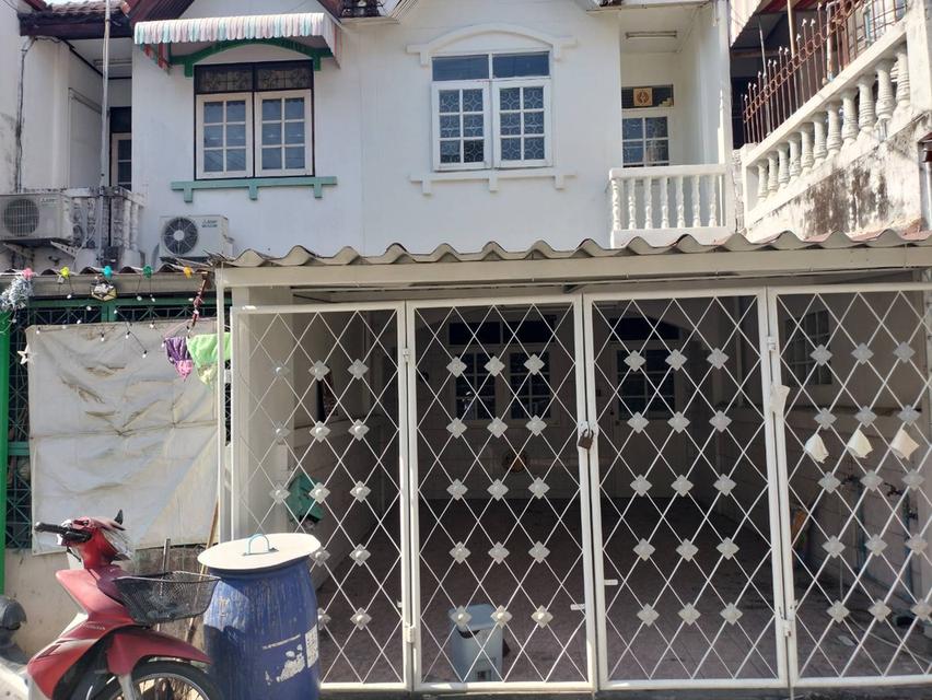 บ้านตึกแถว2ชั้น หมู่บ้านอยู่สุขเพชรงาม 1