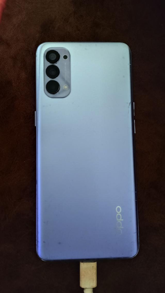 Oppo reno4 สีม่วงมือสอง สแกนนิ้วไม่ได้ ใช้งานได้ปกติ