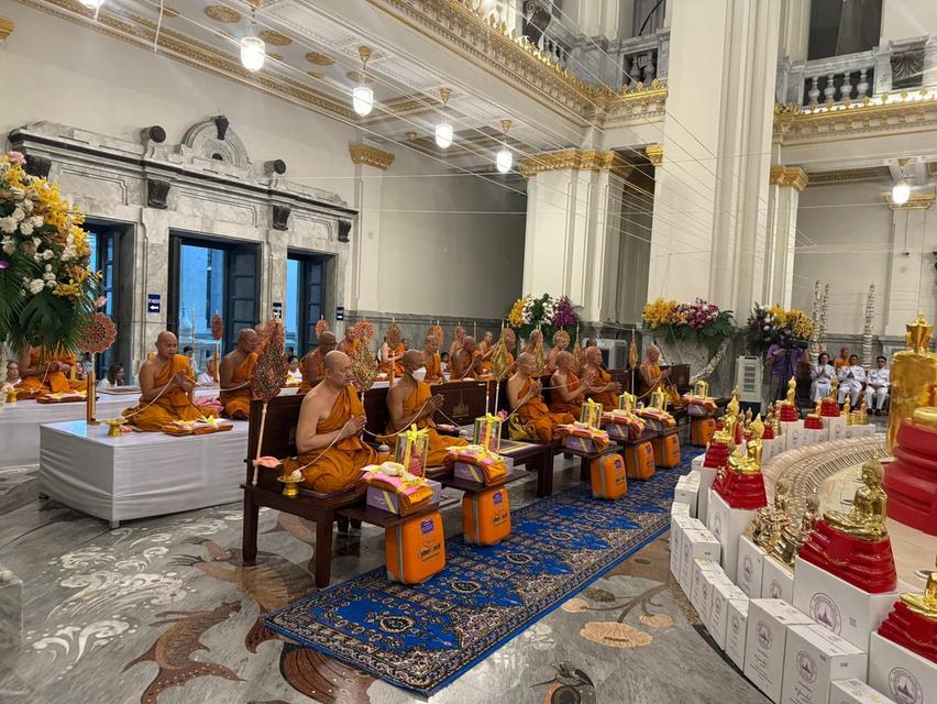 เหรียญหล่ออาร์มบอร์นชุบเงินลงยาเหลืองหลวงพ่อโสธร รุ่น ประวัติศาสตร์ตำรวจ ๒๕๖๘ 9