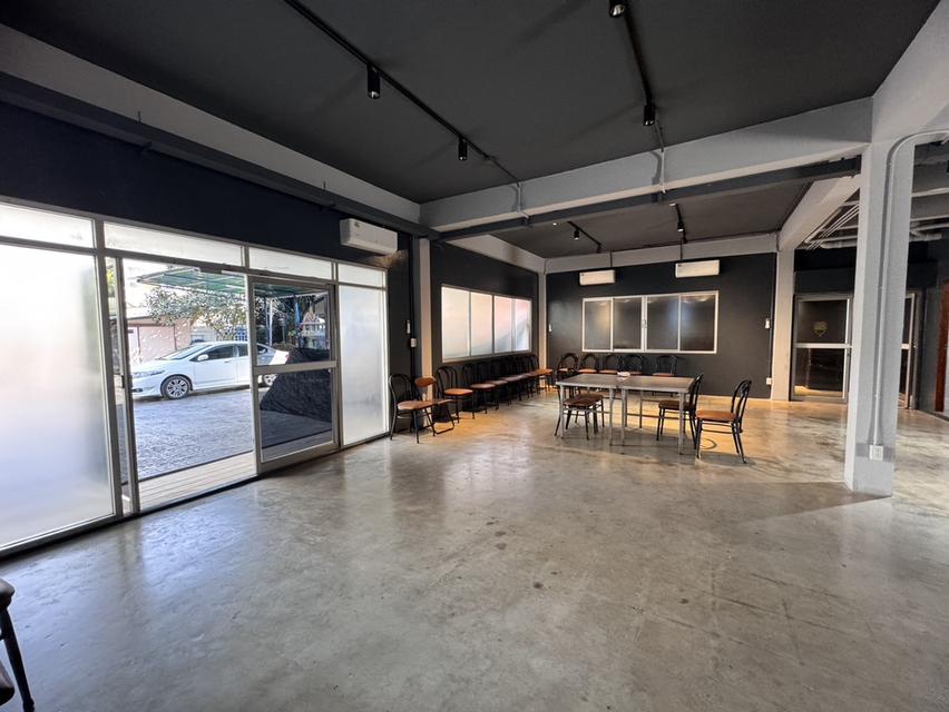 ให้เช่าโรงงานอาคาร 3 ชั้น ขนาด 750 ตร.ม. ซอยลาดพร้าว 71 - 1027 6