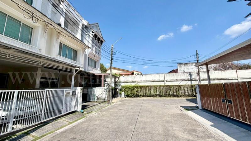 ทาวน์โฮม 3 ชั้น เดอะ เทอเรส ติวานนท์ ใกล้ MRT กระทรวงสาธารณสุข 2