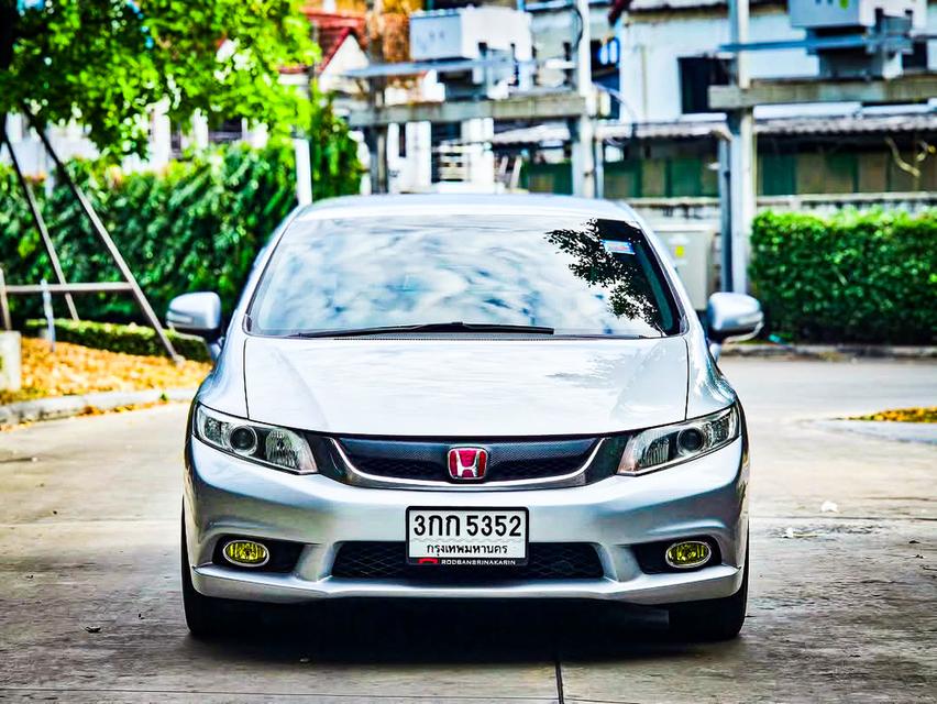 Honda Civic FB 1.8 E Navigator 2